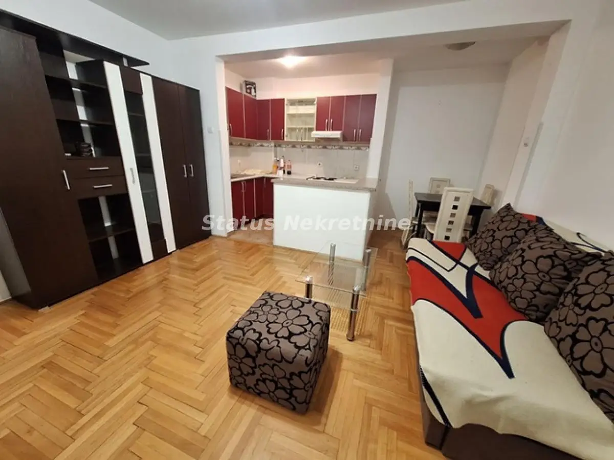 FURNISHED TWO-ROOM APARTMENT 42M2 KRALJA PETRA, NEAR SAJAM, BOULEVARD, STATION, €320