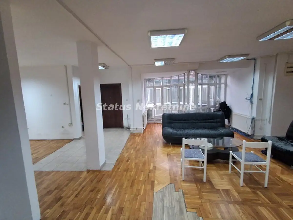 Center - Empty large apartment 170 m2 suitable for offices - Rent 1000e-065/385 8880