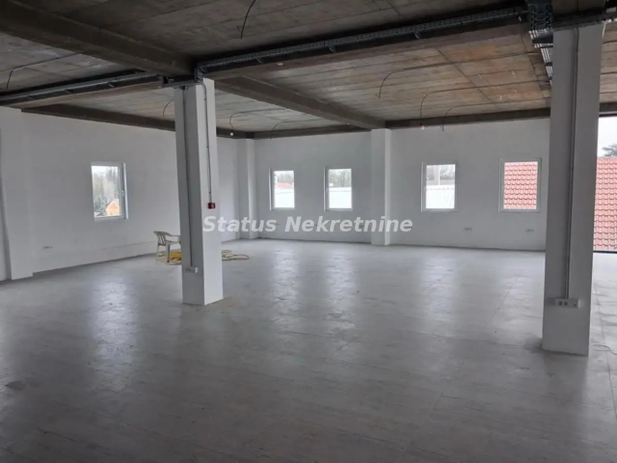 Futog-Large Commercial Space 240 m2 suitable for offices-Rent 1920 e-065/385 8880