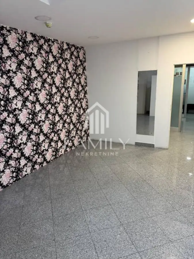 COMMERCIAL SPACE FOR SALE – CENTER OF NOVI SAD
