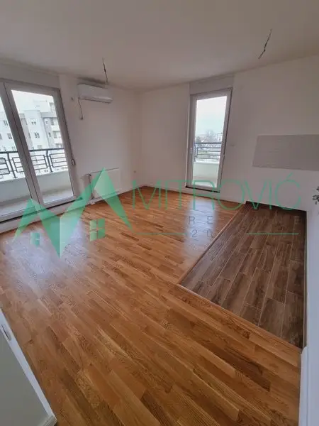 NOVI SAD, BULEVAR PATRIJARHA PAVLA 