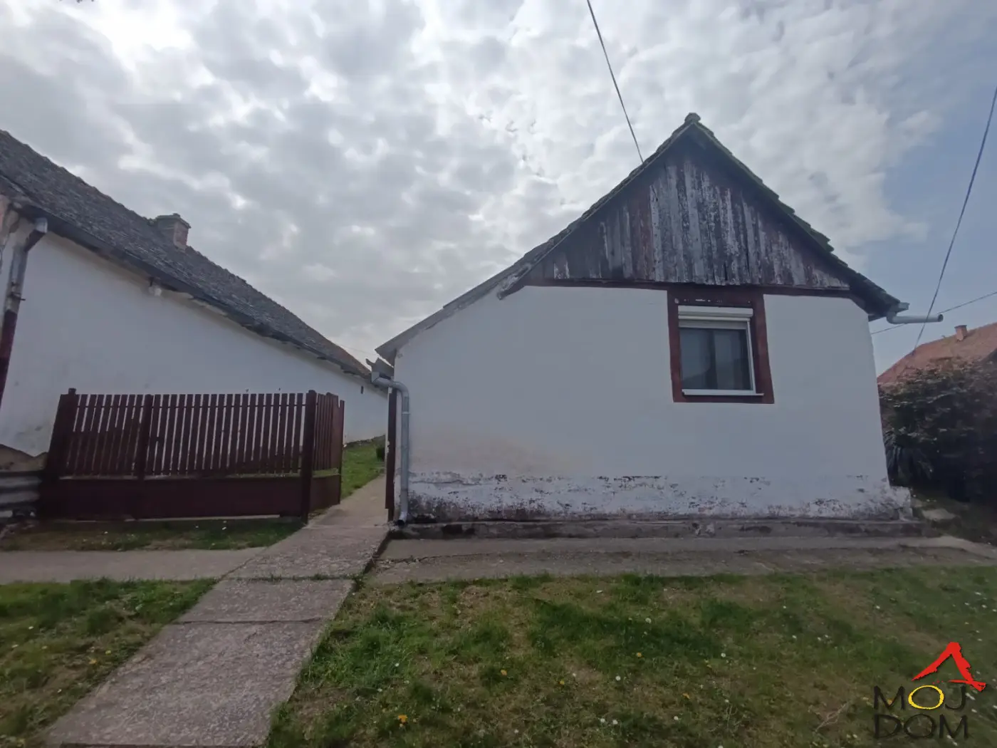 For sale: Three-room house of older construction in a quiet part of Banoštor, ideal for family life or as an investment.

The house consists of two fully functional residential units, while the third is in gray phase, which gives the opportunity for customization