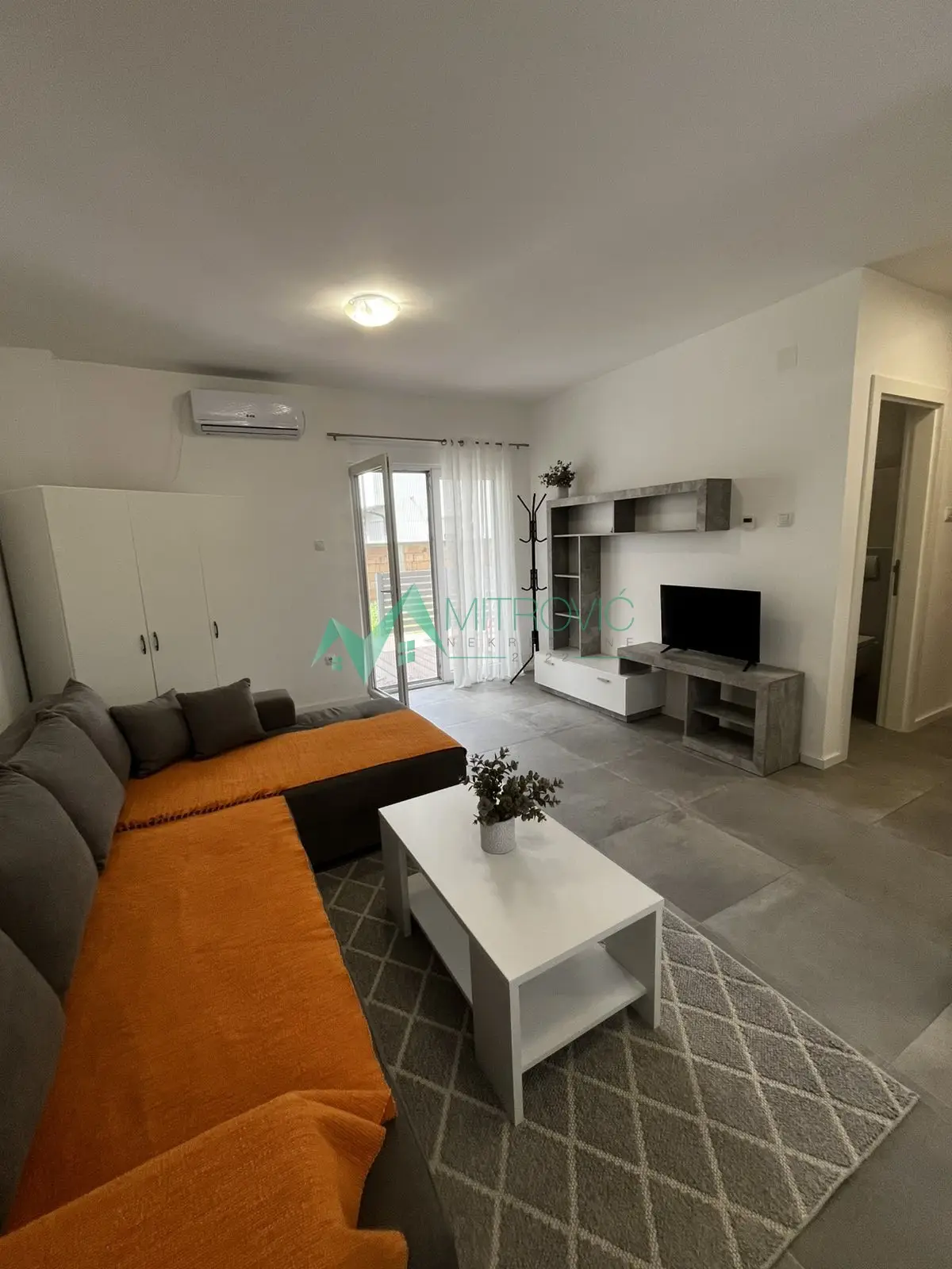 For rent: modern and functional apartment on Veternička ramp.