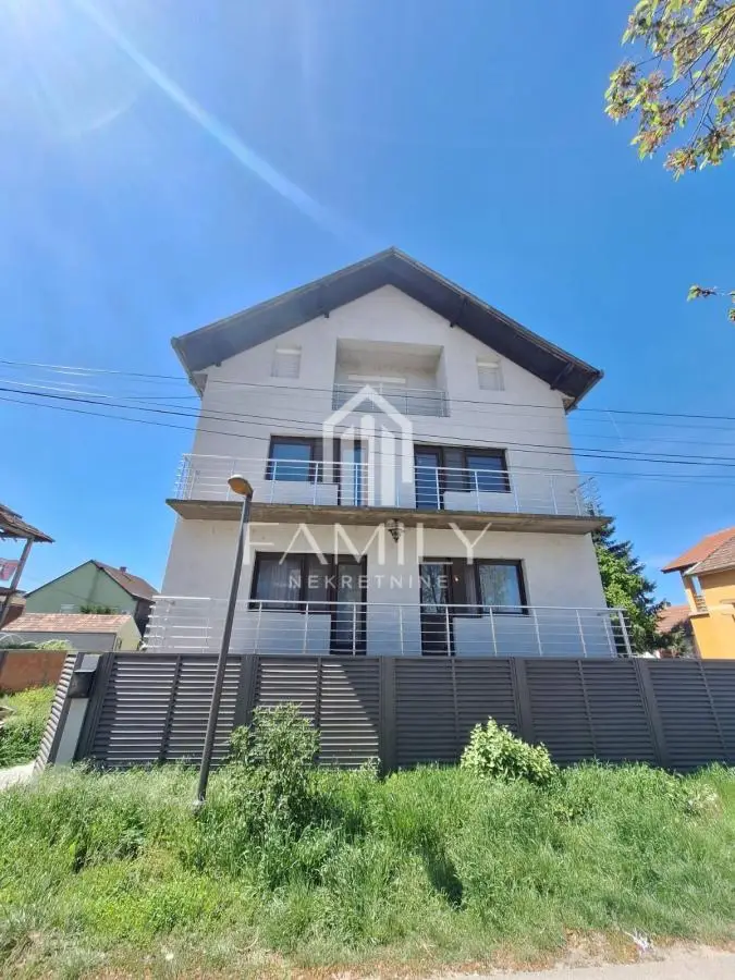 House in Novi Sad, Klisa, 321 m², 3 floors