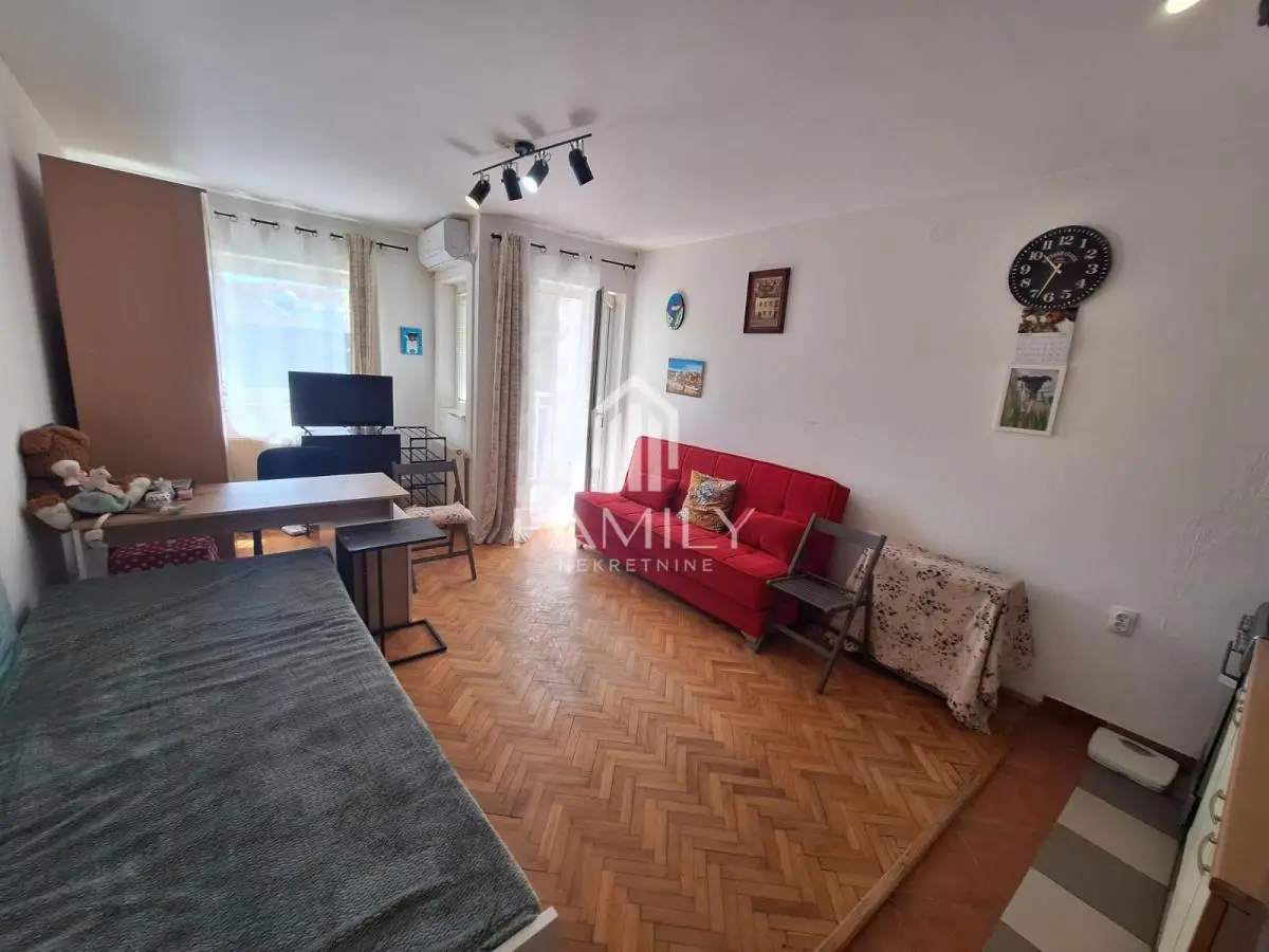One-room apartment in the Center, Novi Sad, 27 m²
