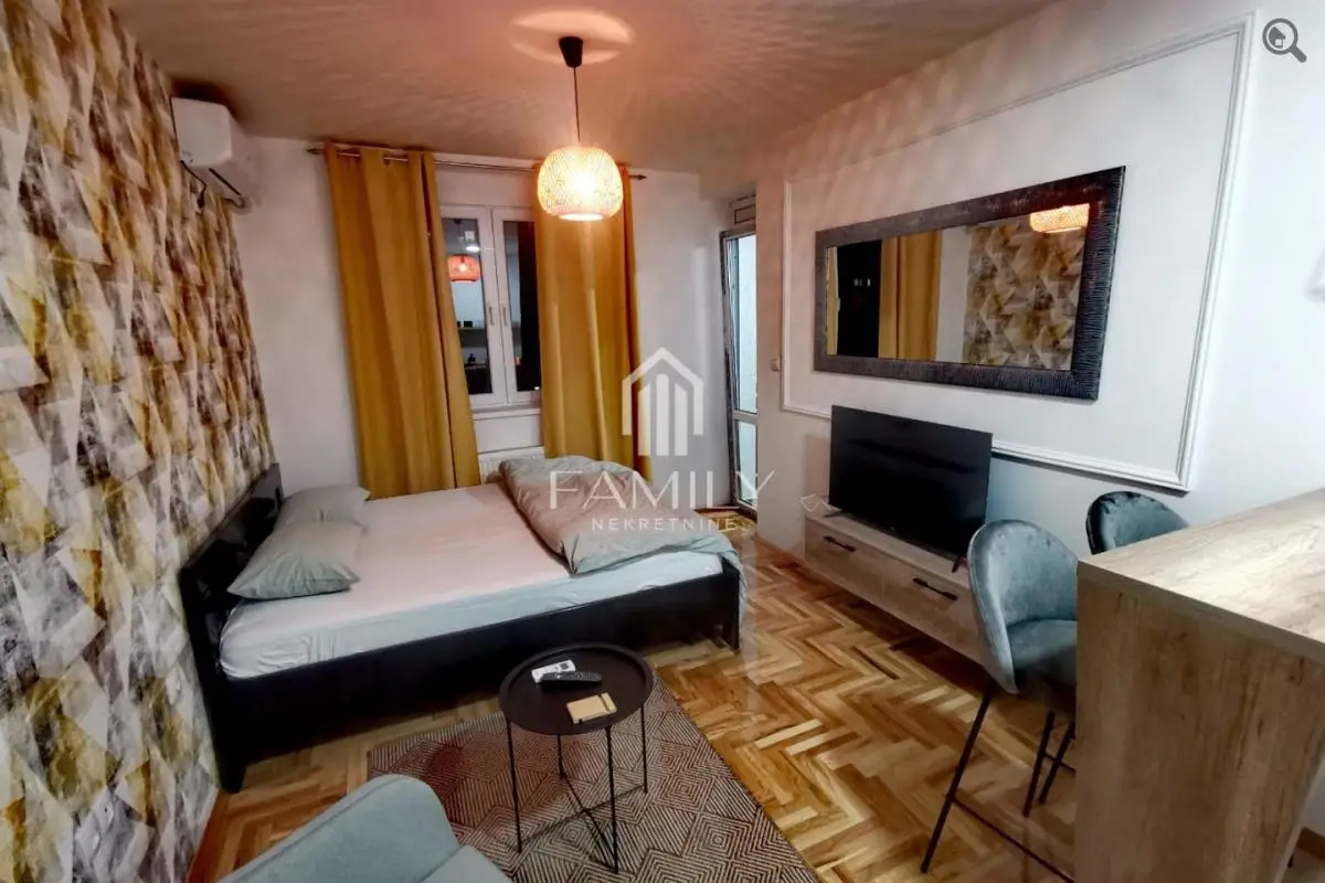 Studio in Detelinara, Novi Sad, 25 m², 3rd/5th floor