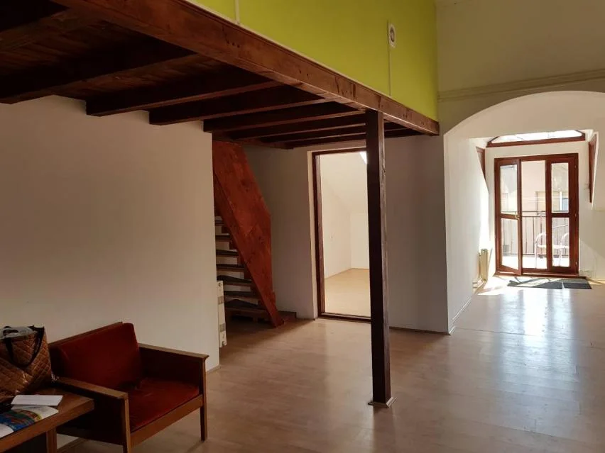 Novi Sad, Telep, apartment in a house, renovated, in immediate proximity to Jožef Atila school. This is a move-in ready living space