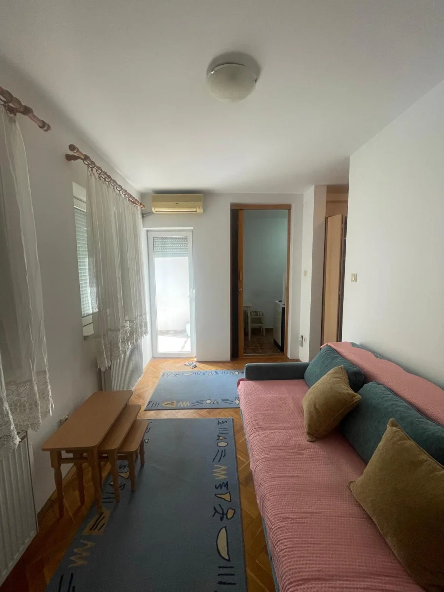 NOVI SAD. NOVA DETELINARA. STUDIO. NOT PET FRIENDLY (Svet nekretnine, Novi Sad, Reg. no. 405)