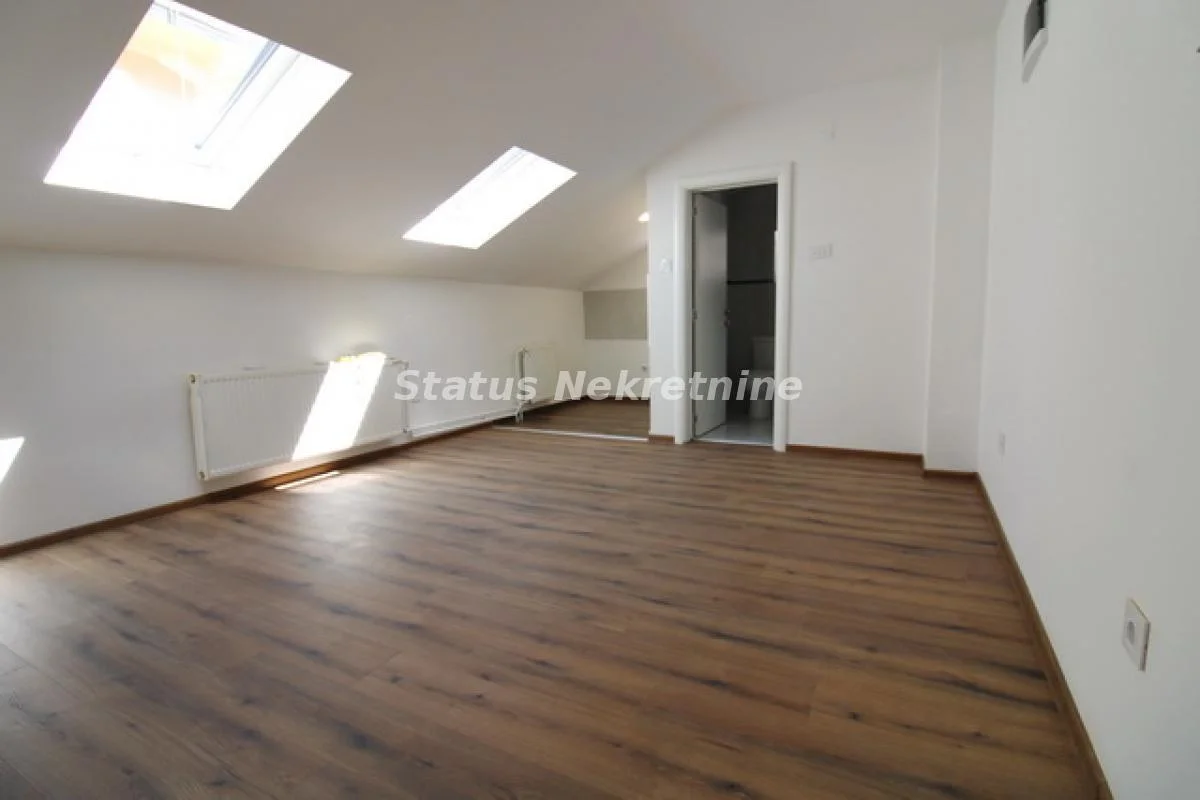 Studio apartment in the center of Novi Sad, 22 m², 1st floor.