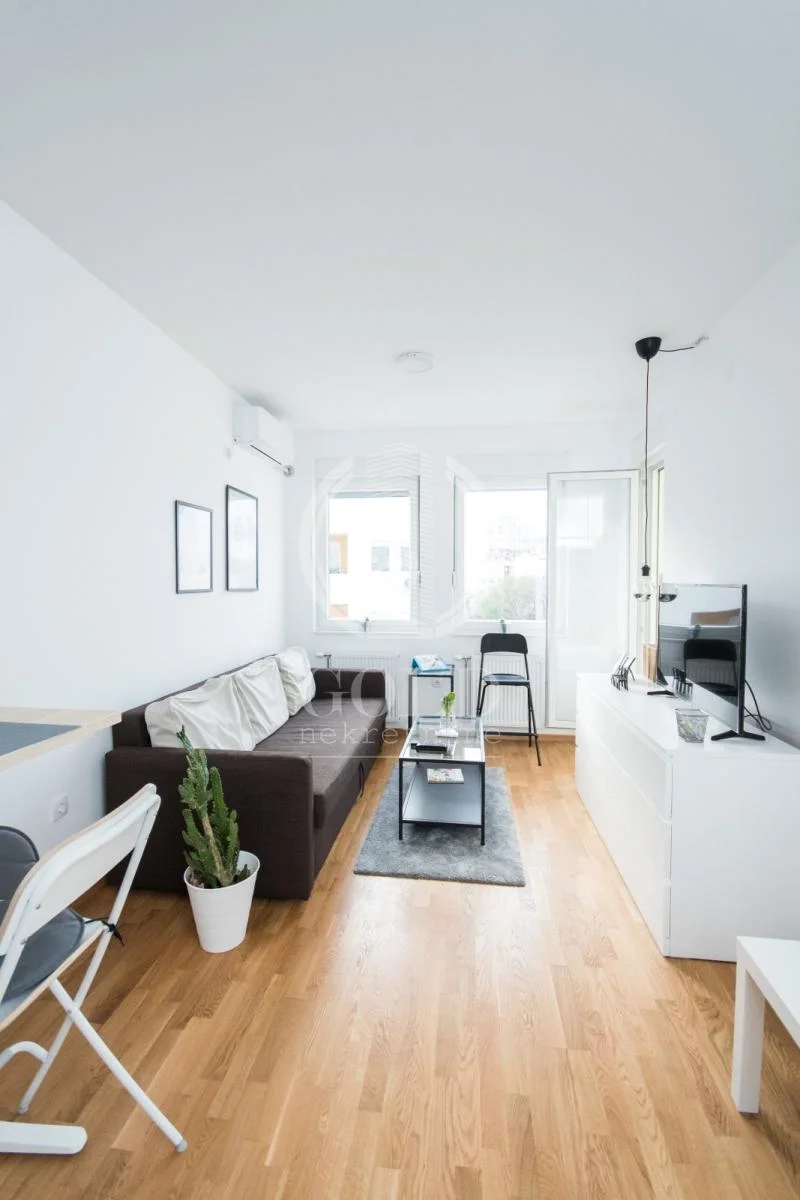For rent: Kraljev Park, Beautiful, modernly equipped one and a half room, 600EUR. ID#11933