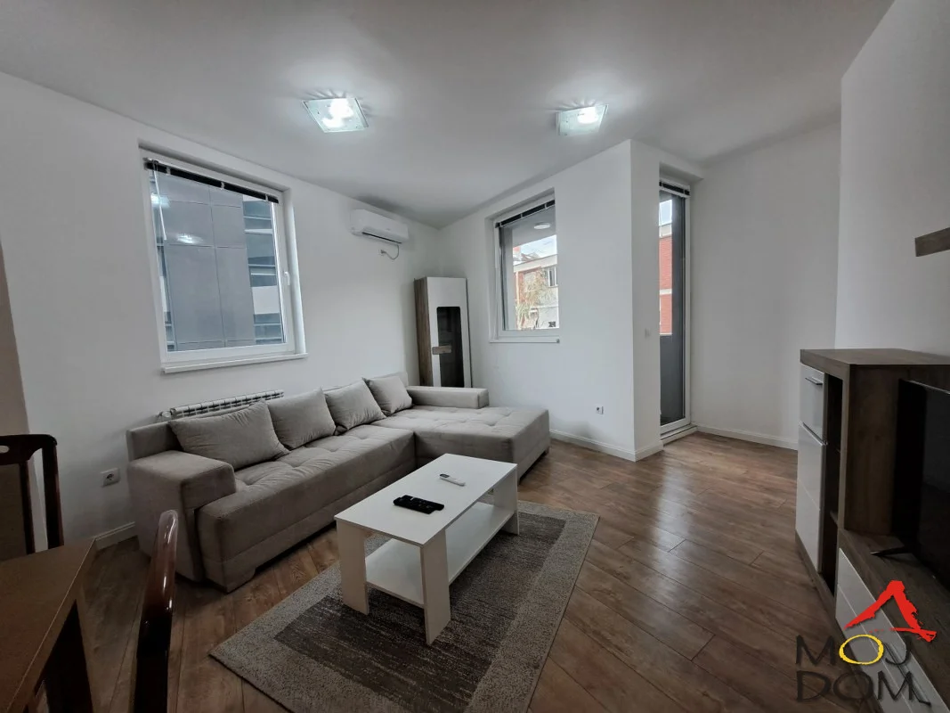 Agency Moj Dom offers a fantastic three-room apartment in new construction, in which nobody has lived. The apartment is in an excellent location that combines all the benefits of urban living with peace and privacy of a family environment.

The building where the apartment is