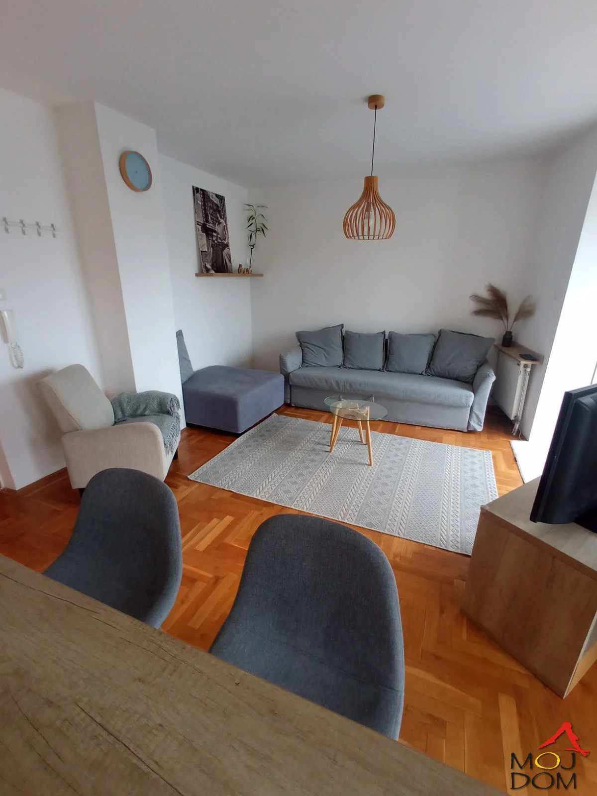 Novi Sad - Socijalno
We are selling a nice one-and-a-half-room apartment just a few minutes walk from the city center.
Sold partially furnished.
Code - 1032049
Contact - 063446559
Moj Dom Real Estate, Novi Sad, Reg. no. 174