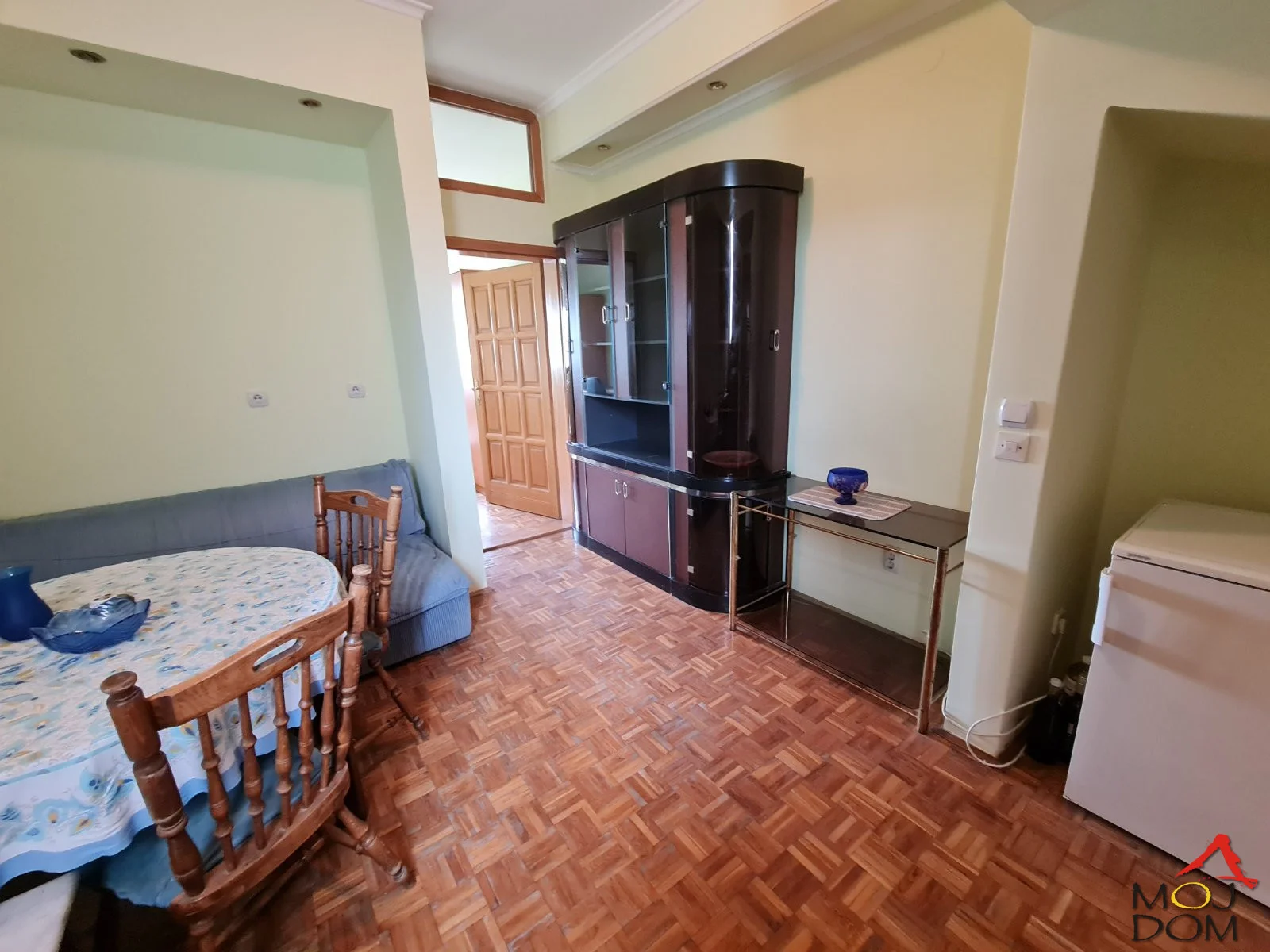 Exclusive opportunity – spacious three-room apartment in the center, close to the quay
We present a unique chance to buy an exceptionally comfortable three-room apartment in a prestigious city center location, near the quay. This ideally balanced and designed ap