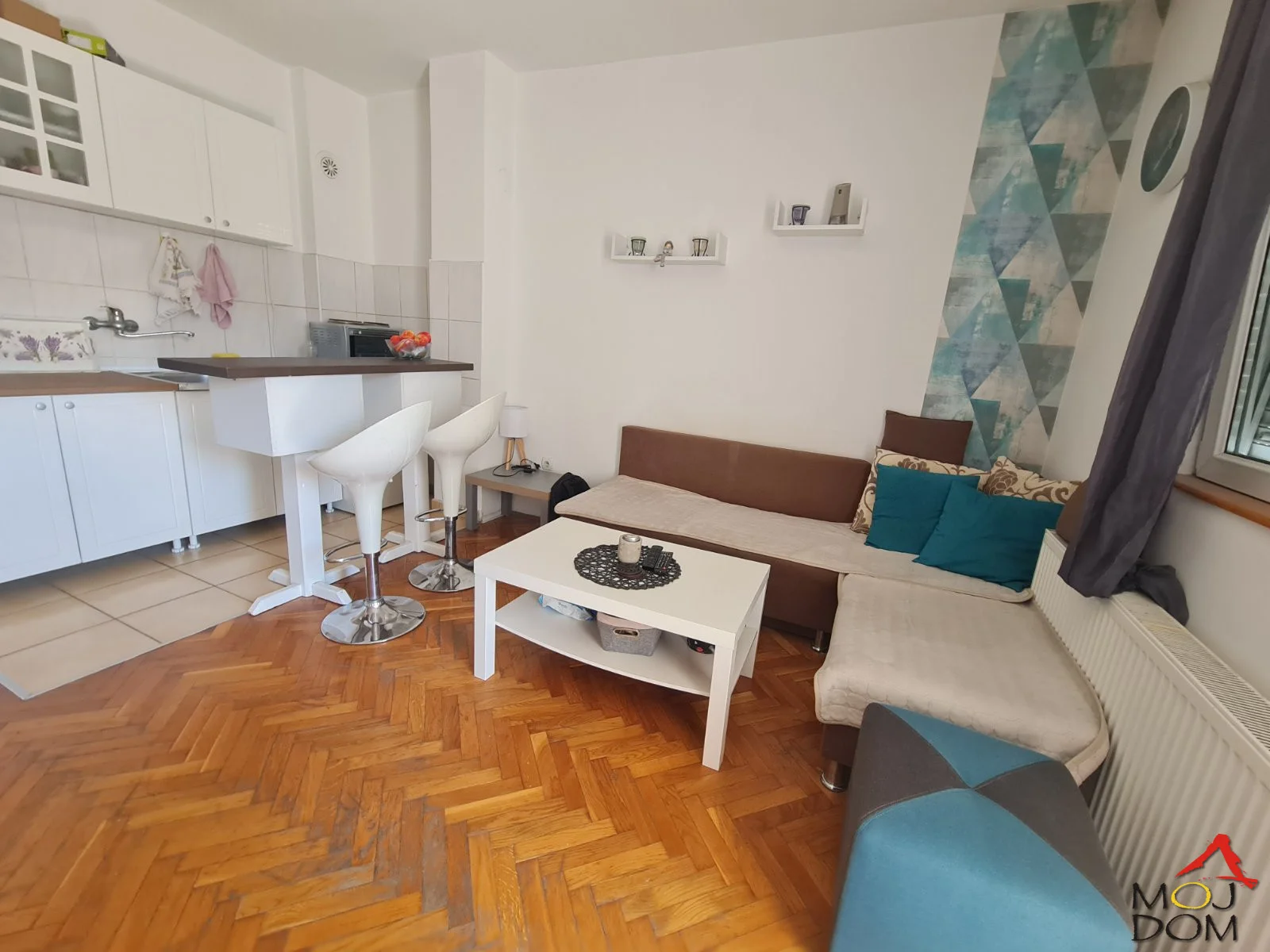 For sale – Studio apartment in Nova Detelinara, Hadži Ruvimova, Novi Sad

A functional studio apartment of 25 m² is for sale.
The apartment is sold fully furnished, and the future owner can immediately take over the apartment with the existing tenant, which o