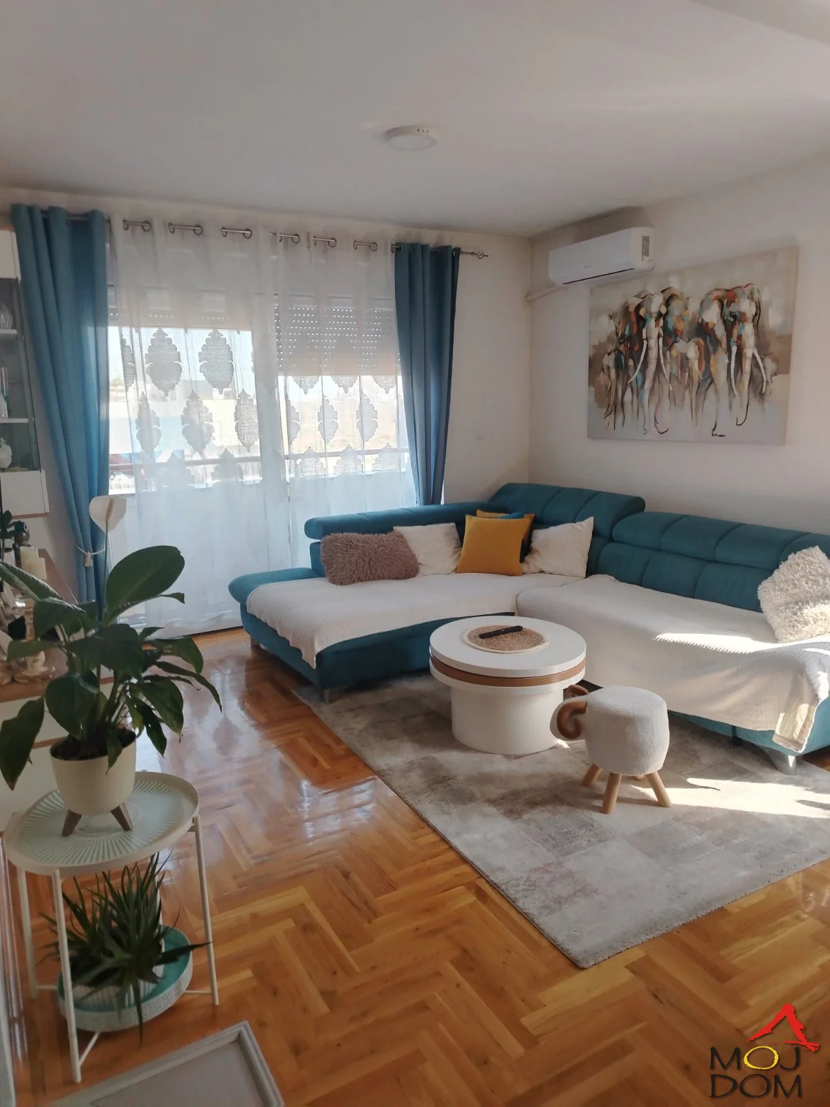 For sale: three-and-a-half-room apartment in Klisa – an excellent family home.

We present to you a comfortable three-and-a-half-room apartment with an area of 73 m², located on the second floor of a residential building in a quiet part of Klisa. This property is an ideal choice for family life