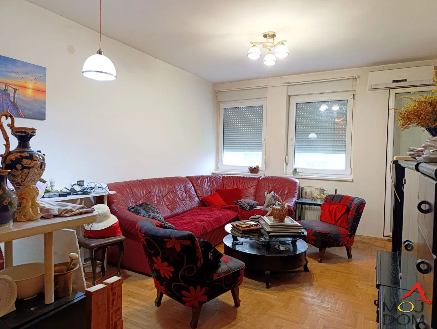 A bright one-and-a-half-room apartment of 41m² for sale in a quiet part of Telep. It is located on the high ground floor of a newer, well-kept building.

Key advantages:

The apartment is sold completely empty – decorate it to your taste
Plenty of natural light (large windows)