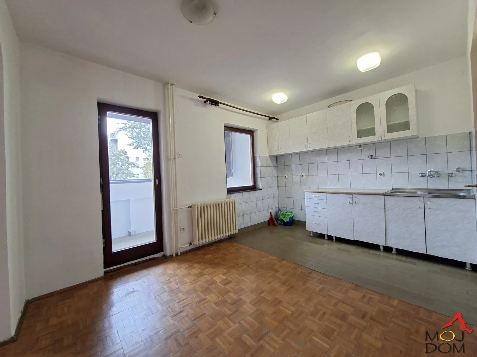 Продажа трёхкомнатной квартиры 95 м² возле Ярмарки – качественная постройка, фасадный кирпич, отличное место Нови Сад

Продаётся просторная трёхкомнатная квартира площадью 95 м², которая находится в качественном жилом доме из фасадного ки