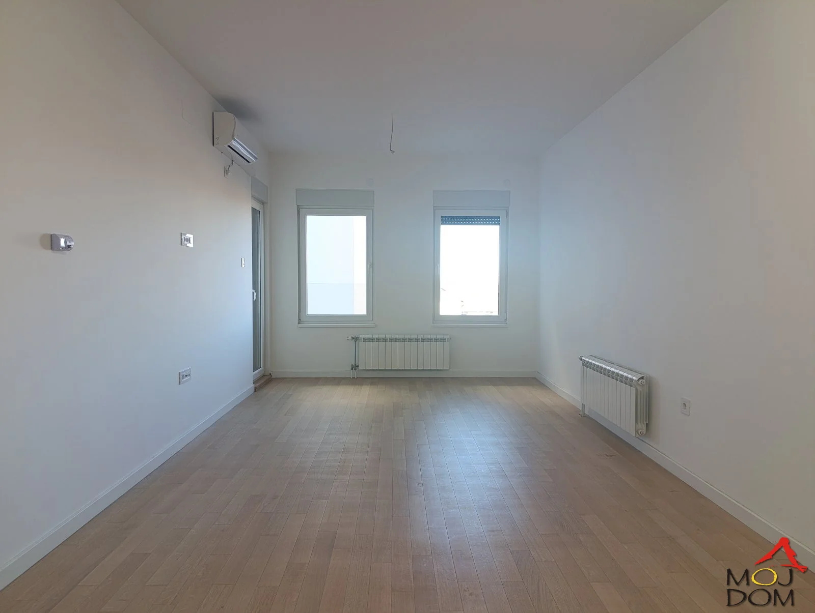For sale: new, registered two-and-a-half-room apartment with a kitchen – Novi Sad

We are selling a new, registered, never-lived-in two-and-a-half-room apartment in a newly built building at an excellent location in Novi Sad. The apartment is on the first floor and faces the cou