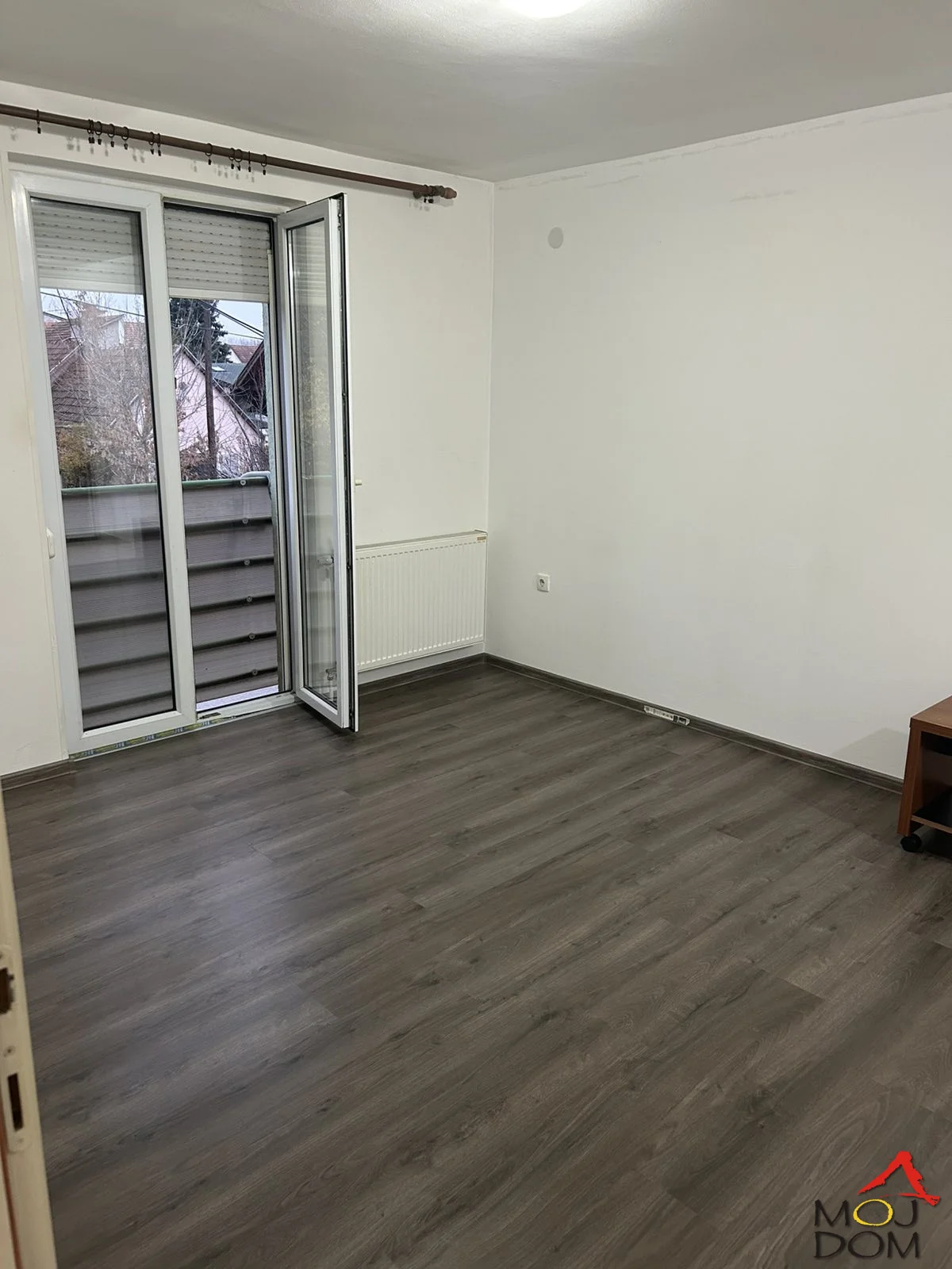 One-and-a-half bedroom apartment for sale – Telep, near Bulevar Patrijarha Pavla

A functional one-and-a-half bedroom apartment of 36 m² is for sale, located on the first floor of a residential building in Telep, in the immediate vicinity of Bulevar Patrijarha Pavla. The apartment ha
