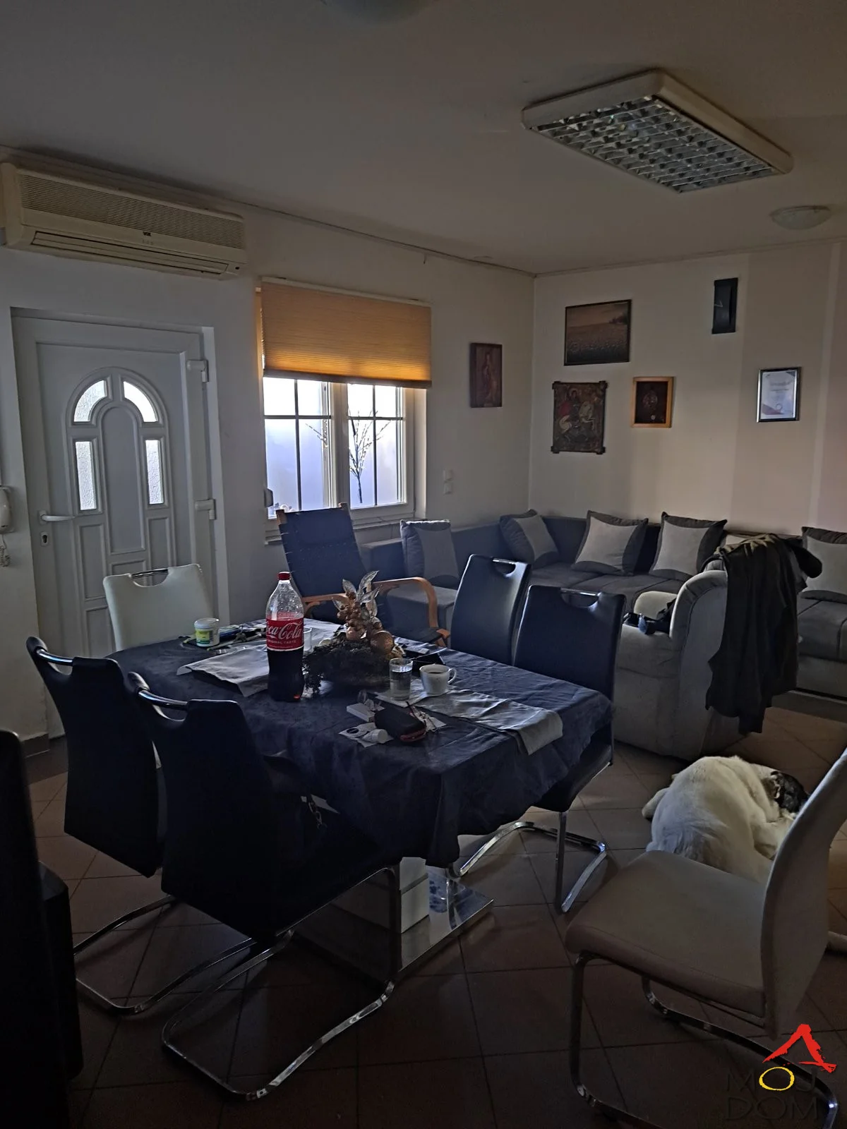 Three-room apartment for sale in Telep. Entrance is from the building's courtyard so there is no traffic noise. It consists of a living room, two bedrooms, kitchen and bathroom. The apartment is registered 1/1 to the owner and can be bought via a housing loan.
Con
