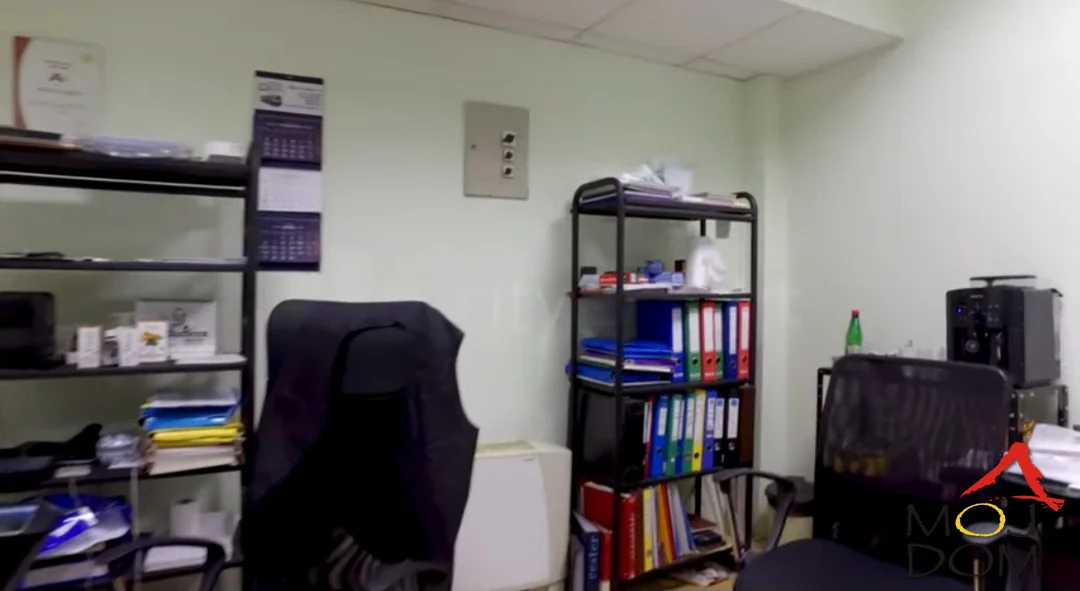 Office space in the city center – ideal for office activities

Moj Dom agency offers a space of 18 m², located right in the center of the city. The location is extremely suitable for office use due to good visibility, accessibility