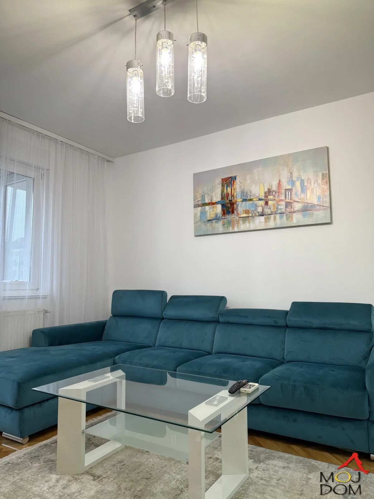 A beautiful, fully furnished apartment of 47 m² is for rent, located in one of the most sought-after areas in Novi Sad – Grbavica neighborhood. The apartment is situated in a modern residential building with an elevator and secured parking for residents.

The apartment consists of