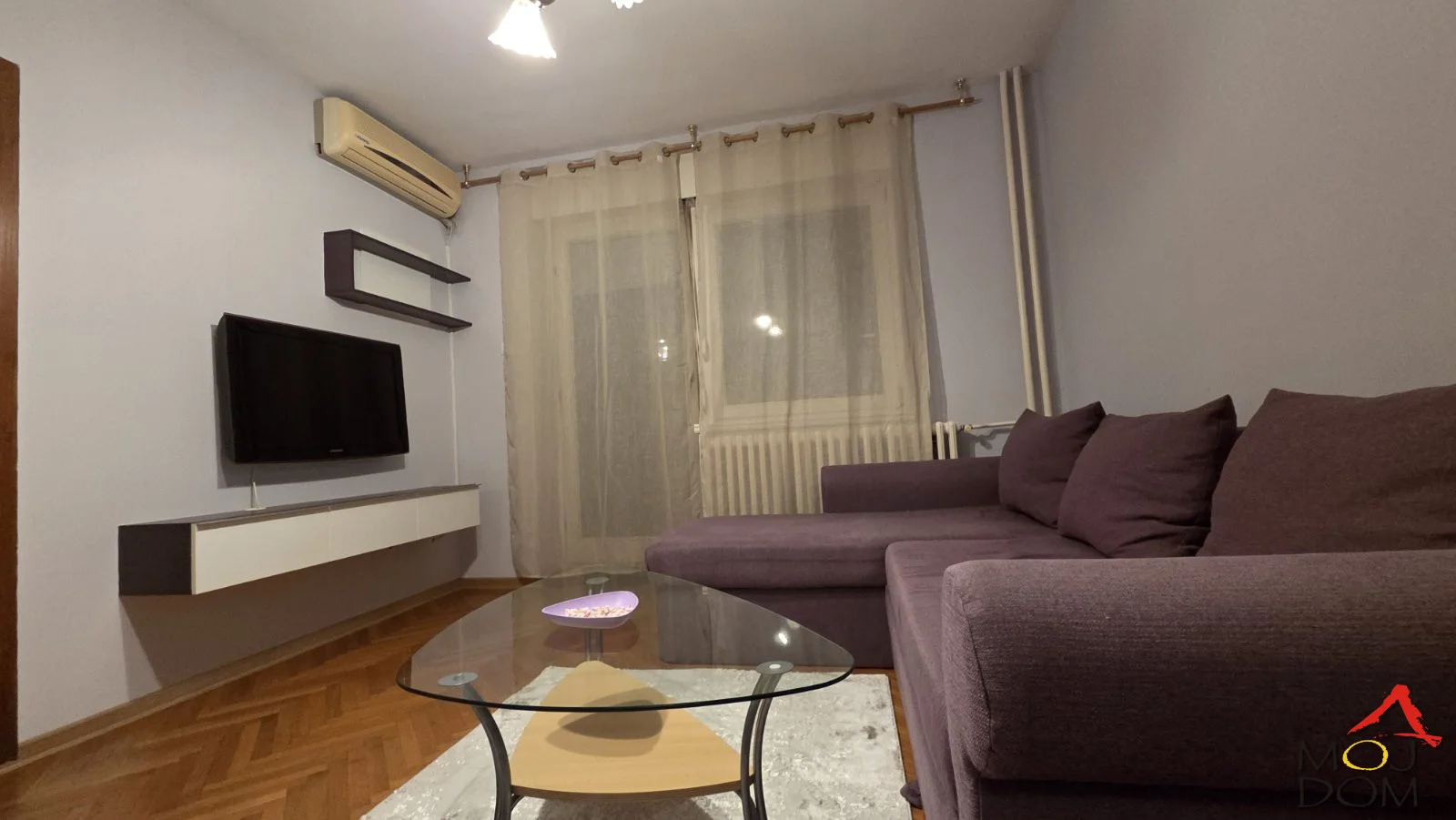 Ideal apartment for rent in the city center.

The apartment has a separate bedroom, separate kitchen, bathroom, living room. 10 minutes’ walk from the center, close to faculties, close to the park, ideally positioned property near everything but on a quiet street