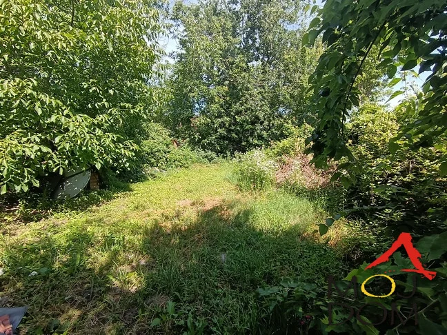 For sale: excellent plot, size 527m2, less than 2 km from the center of Novi Sad. The plot is for construction, in a residential zone. The construction of one family residential building with Pr+1+Pk floors, auxiliary structures, and one