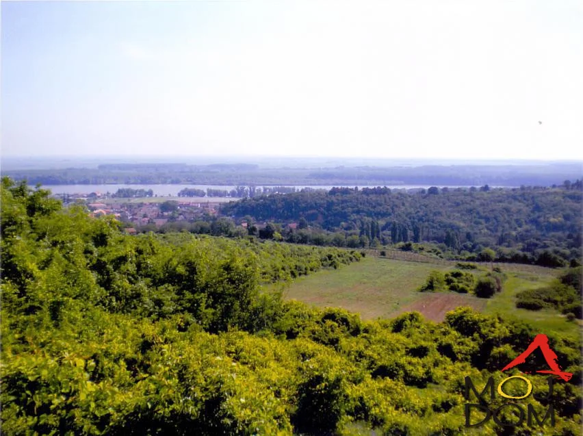Phenomenal investment opportunity in the heart of the Sremski Karlovci vineyards!
For sale: construction land of 5,753 m², ideal for building a tourism and hospitality facility with a capacity of up to 100 beds and 250 seats. Planned floors