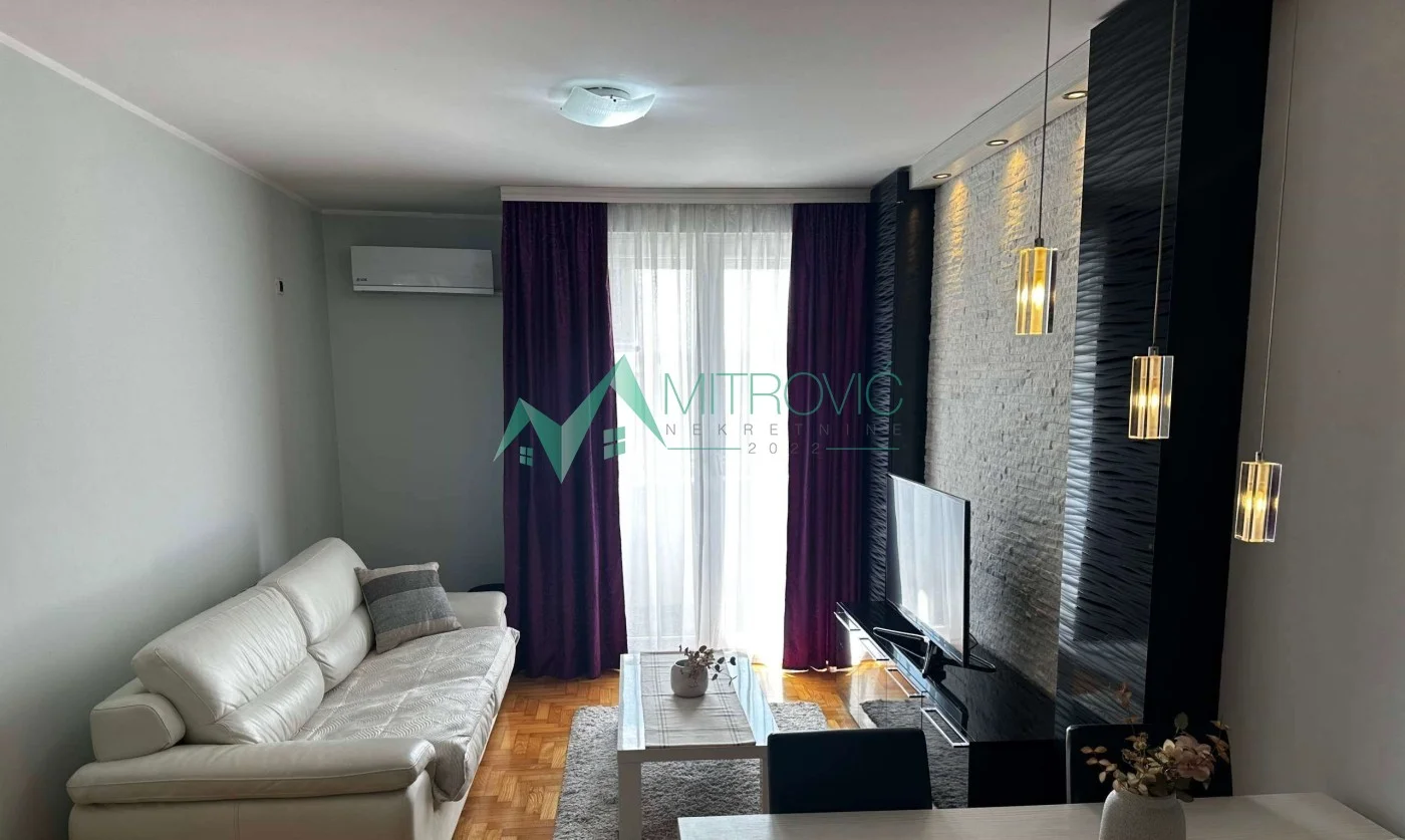 **EXCLUSIVE OFFER – Adamovićevo naselje – two-bedroom, 42 m2**