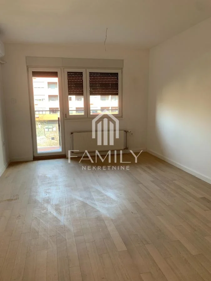 Three-room apartment for sale in new construction near Satelit market - 56m2