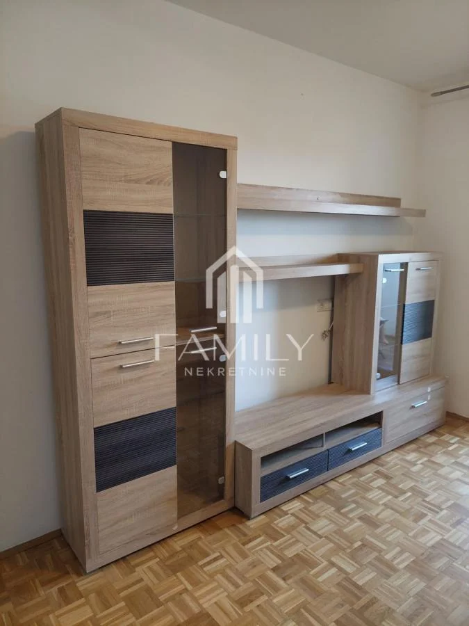 Two-room apartment for rent at Sajmište