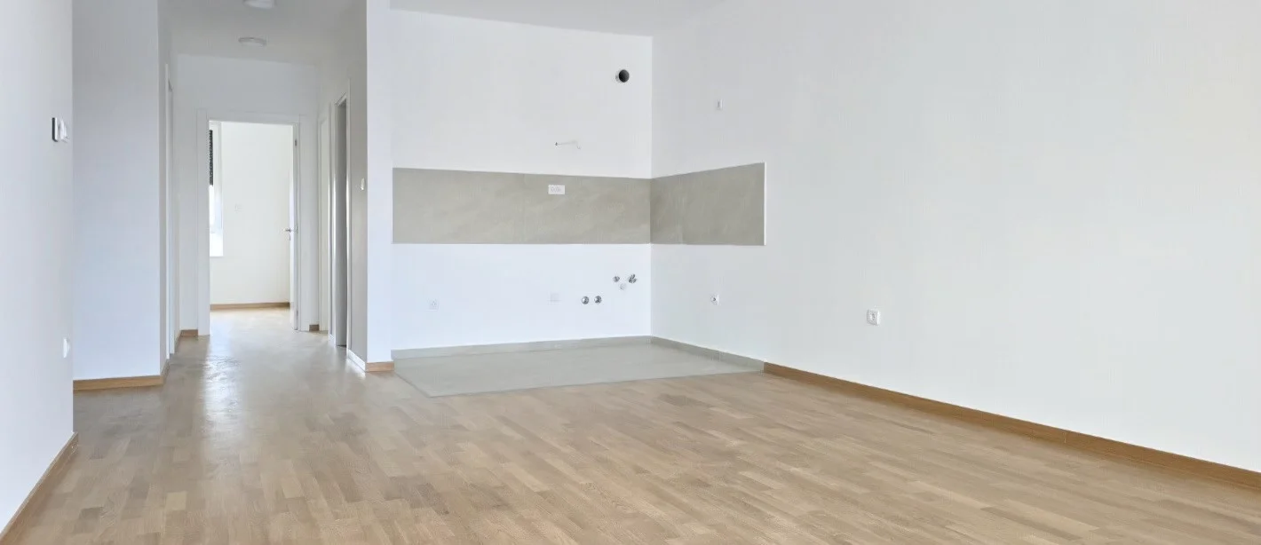 NOVI SAD. TELEP.DVOIPOSOBAN STAN.ODLIČAN NOV STAN.(Svet nekretnine, Novi Sad, Reg. br. 405)