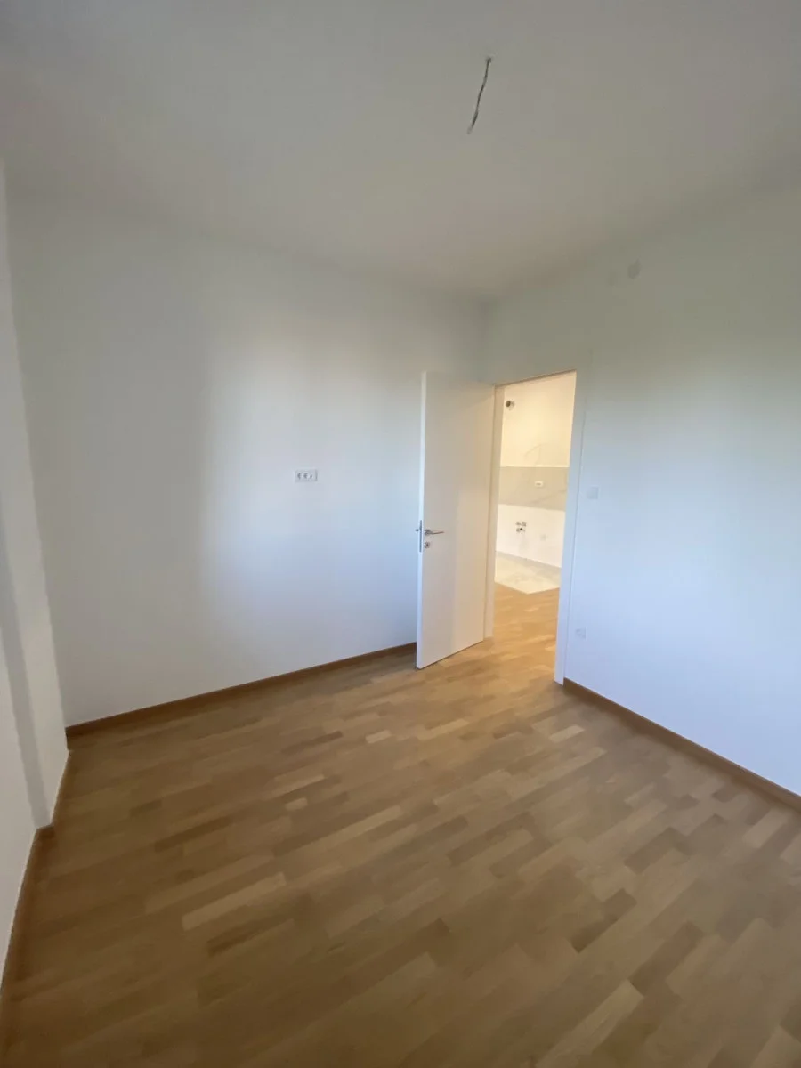 NOVI SAD. TELEP.JEDNOIPOSOBAN STAN.ODLIČAN NOV STAN.(Svet nekretnine, Novi Sad, Reg. br. 405)