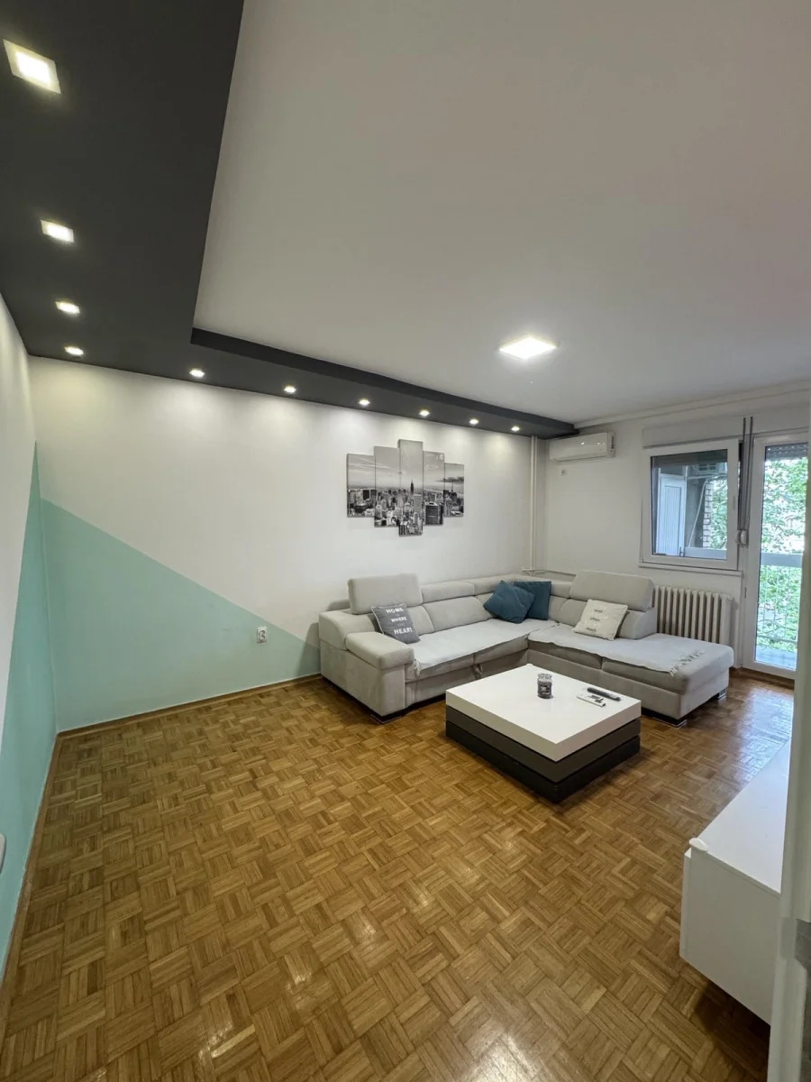 NOVI SAD. LIMAN III. NIJE PET FRIENDLY(Svet nekretnine, Novi Sad, Reg. br. 405)
