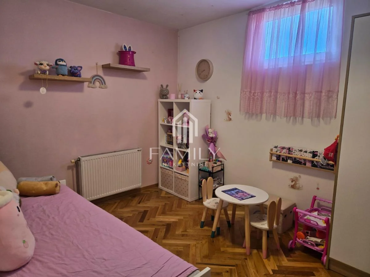 Stan 3.5 soba, 72 m², Detelinara, Novi Sad, 5. sprat, DUPLEX