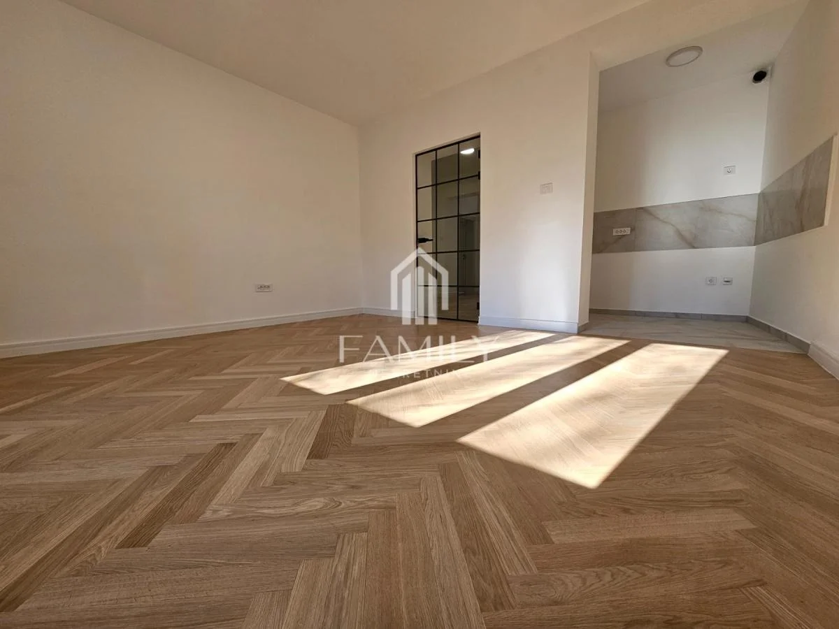 Četvorosoban stan u Centru, Novi Sad, 112 m²