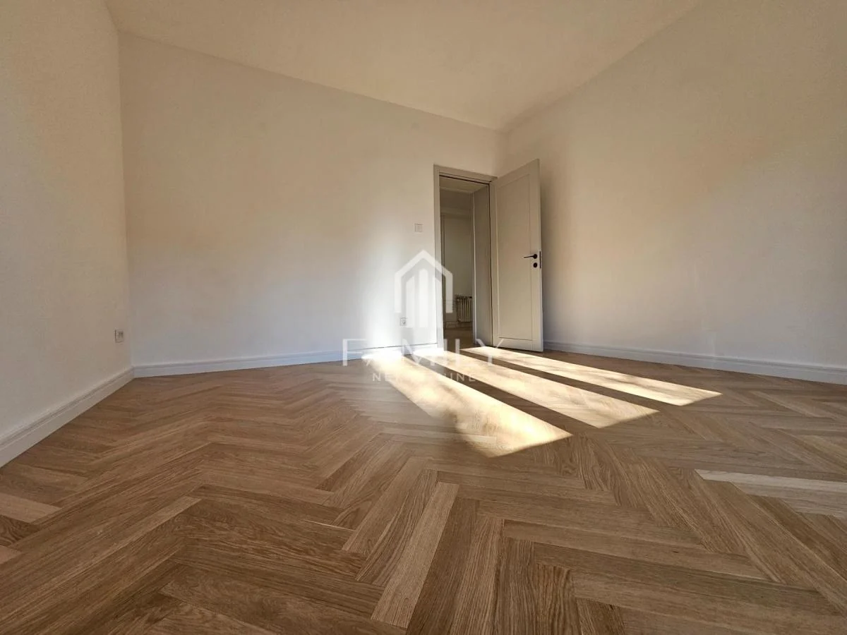 Četvorosoban stan u Centru, Novi Sad, 85 m²