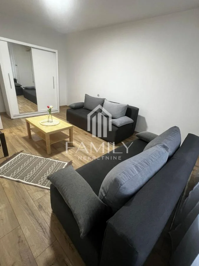 Renoviran jednoiposoban stan - 42m²