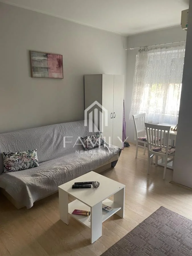 Jednosoban stan u Rotkvariji, Novi Sad, 27 m²