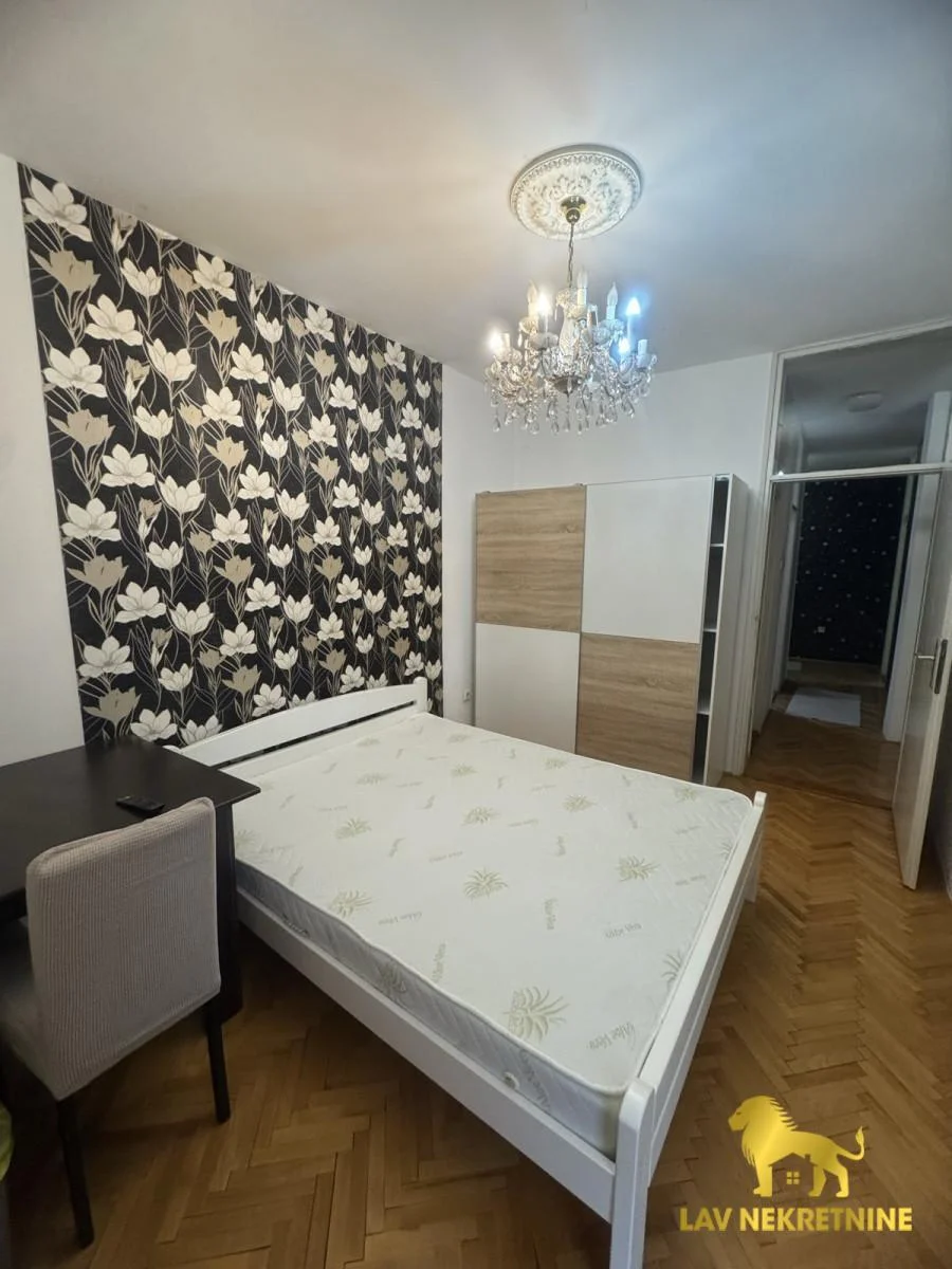 Danila Kisa. Nije pet friendly.&nbsp; Useljivo od 1. jula.Kontakt:&nbsp;062 7445 42 (iskljucivo putem poruke poslati lin