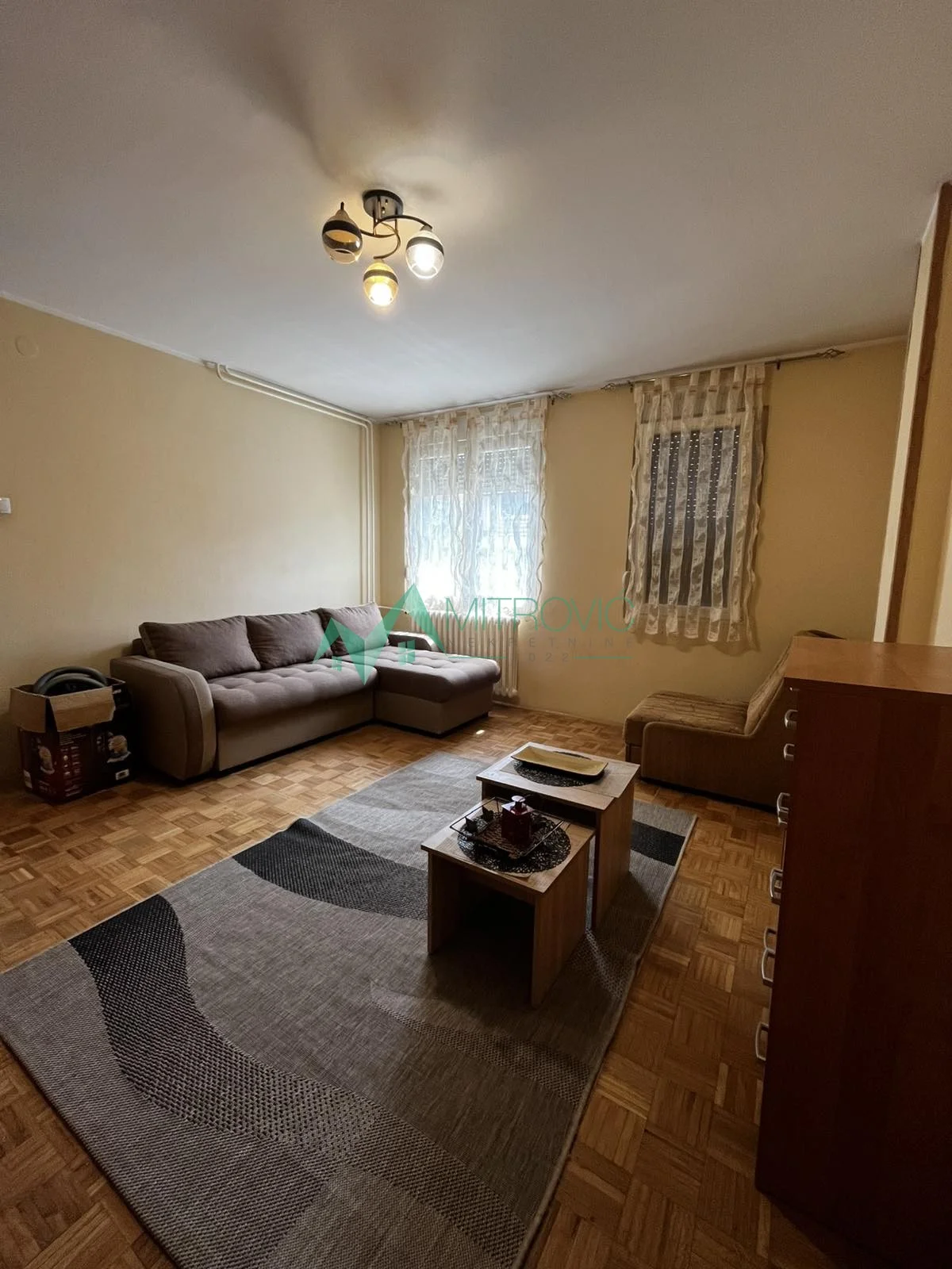 Prodaje se jednoiposoban stan na odličnoj lokaciji na Novom Naselju.