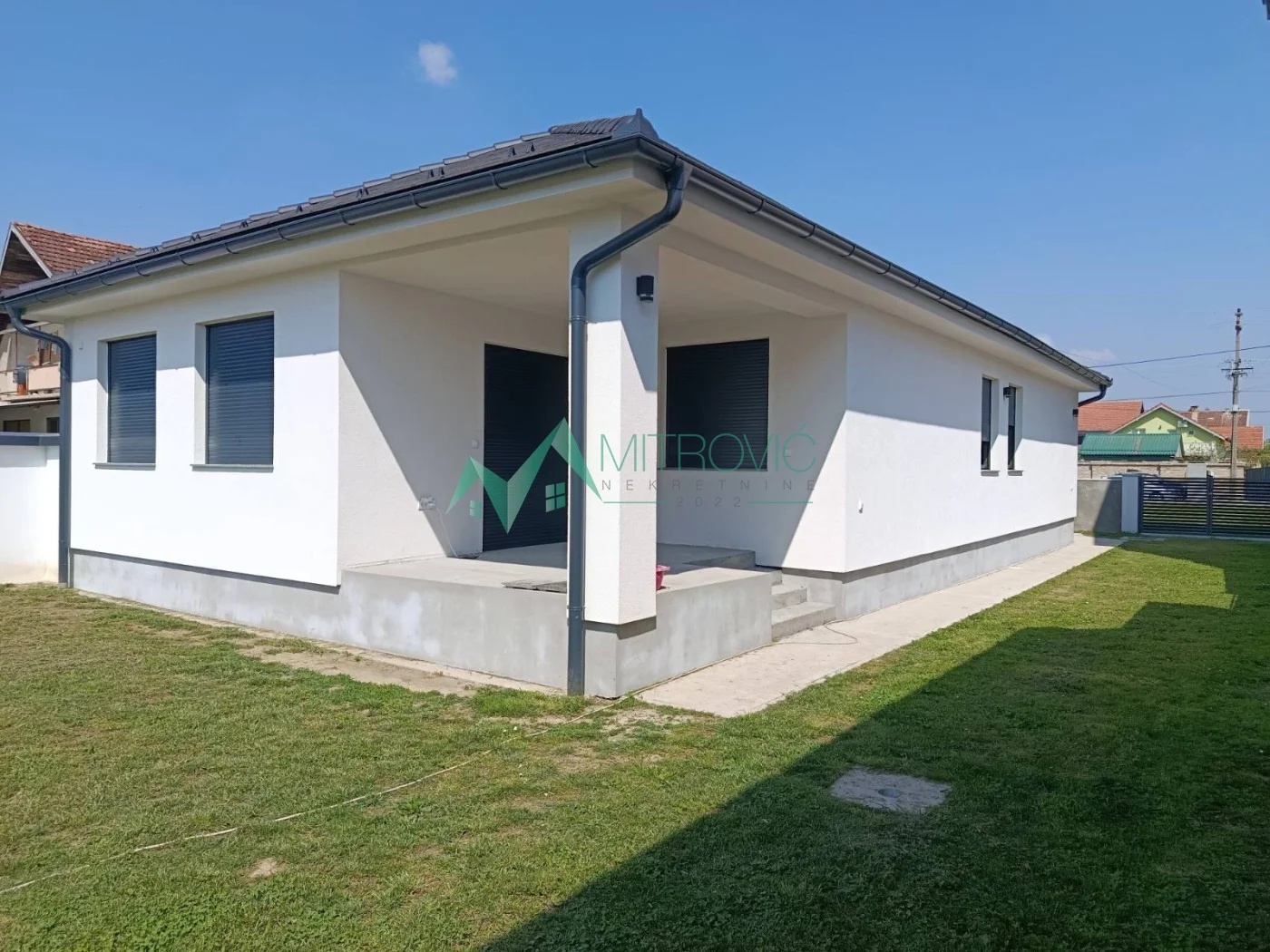 Bačka Palanka, Moderna kuća sa garažom, Nova gradnja 133m2 