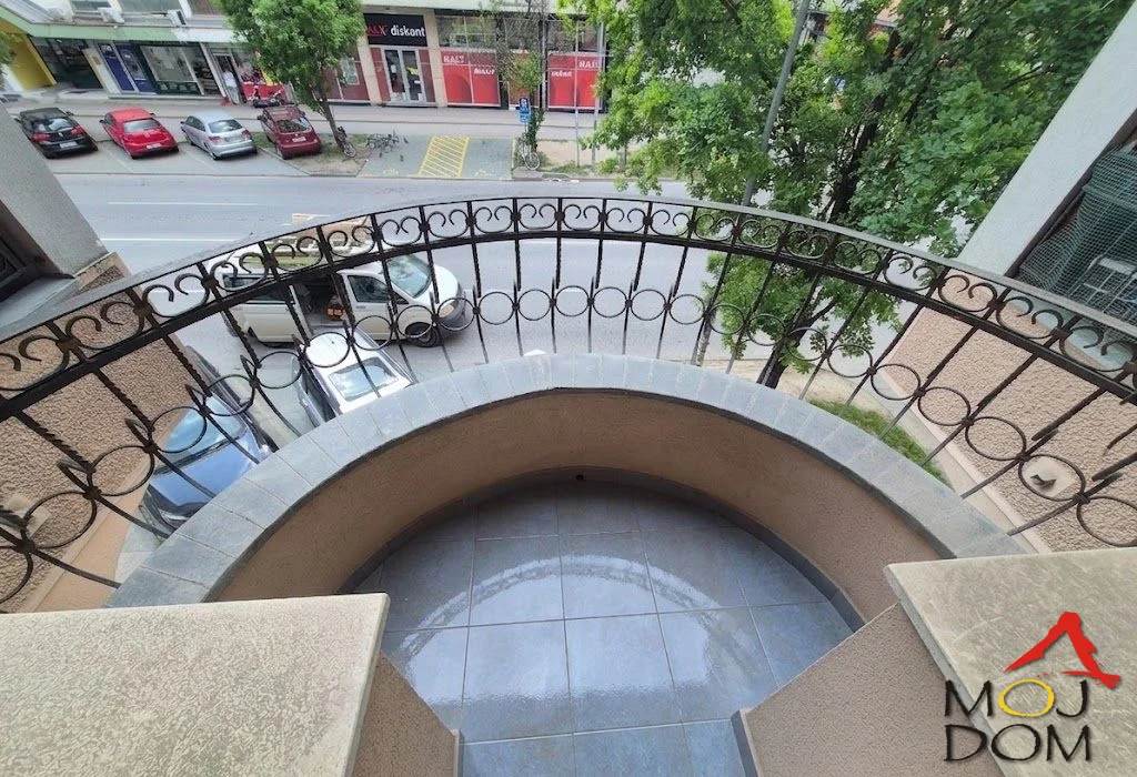 U Cara Dušana prodajemo 23m2 na prvom spratu Stan se prodaje namešten i već ima podstanara koji je tu 8 godina idealna prilika kao investicija šifra 1032326 kontakt tel. 0603088993 Vanja
Agencija Moj Dom Nekretnine, Novi Sad – Reg. br. 174
