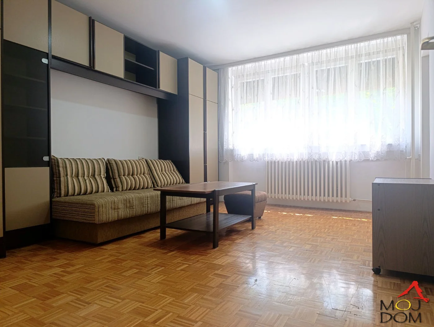 

Izdavanje dvosobnog stana 55m² – Futoški put, odmah useljiv

U ponudi je održavan dvosoban stan površine 55m², smešten na prvom spratu kvalitetne zgrade starije gradnje od fasadne cigle, na atraktivnoj lokaciji u blizini Futoškog pu