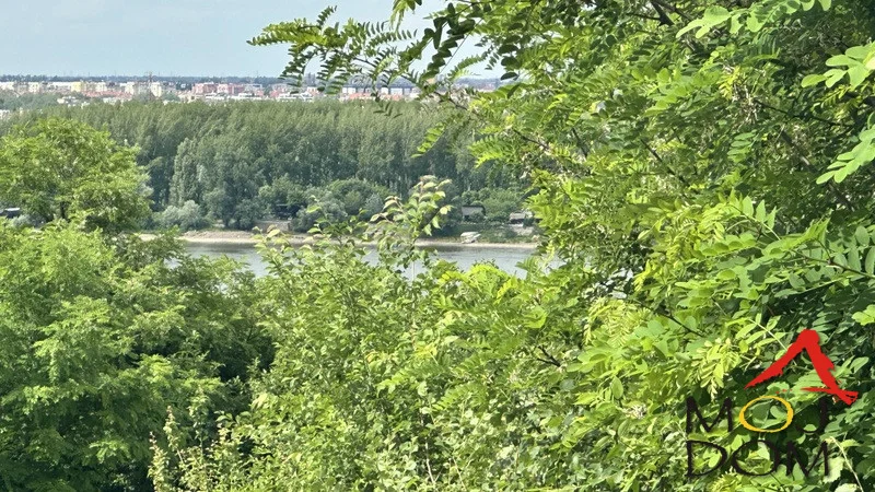 Na prodaju tri parcele u Ledincima koje se trenutno prodaju isključivo kao celina. Zemljište se nalazi u građevinskoj zoni, što predstavlja odličnu priliku za investiciju i buduću izgradnju.

Parcele se nalaze u veoma lepom i mirnom okruženju 