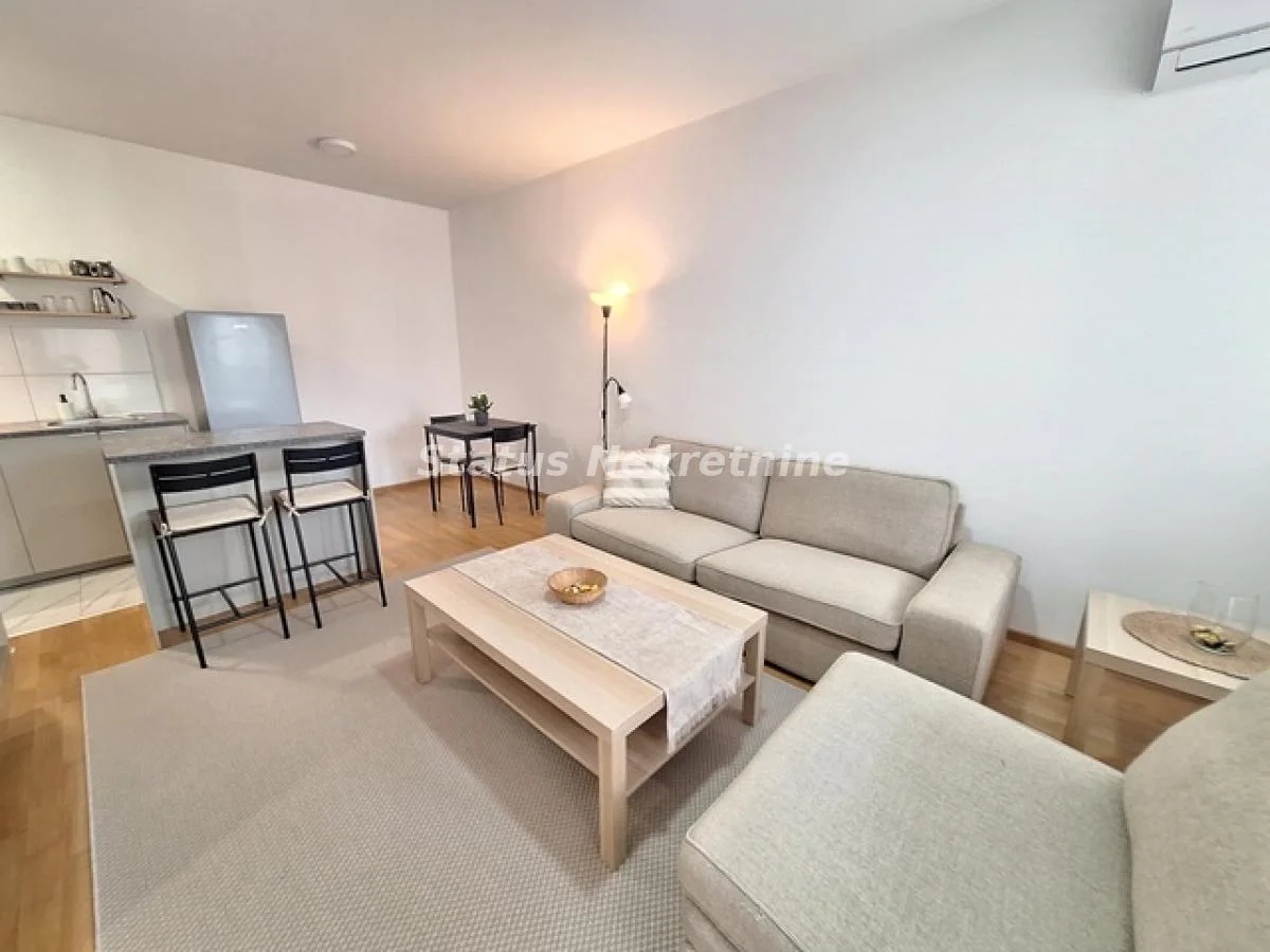 NOV LUX OPREMLJEN DVOSOBAN STAN 46M2 CENTAR, SOCIJALNO 450EU + PARKING