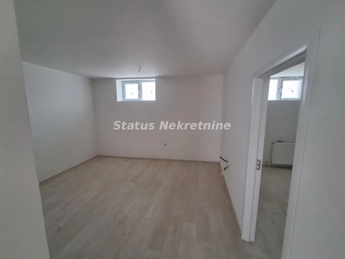 Stari Futog-Uknjižen Dvosoban stan 43 m2-065/385 8880