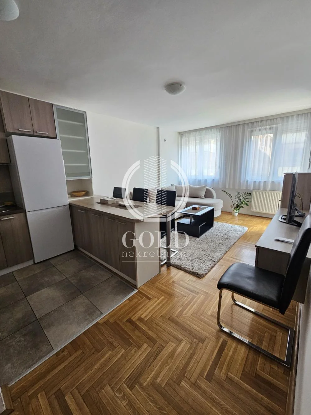 Izdavanje stana- Novi Sad, Novo Naselje ID#12170