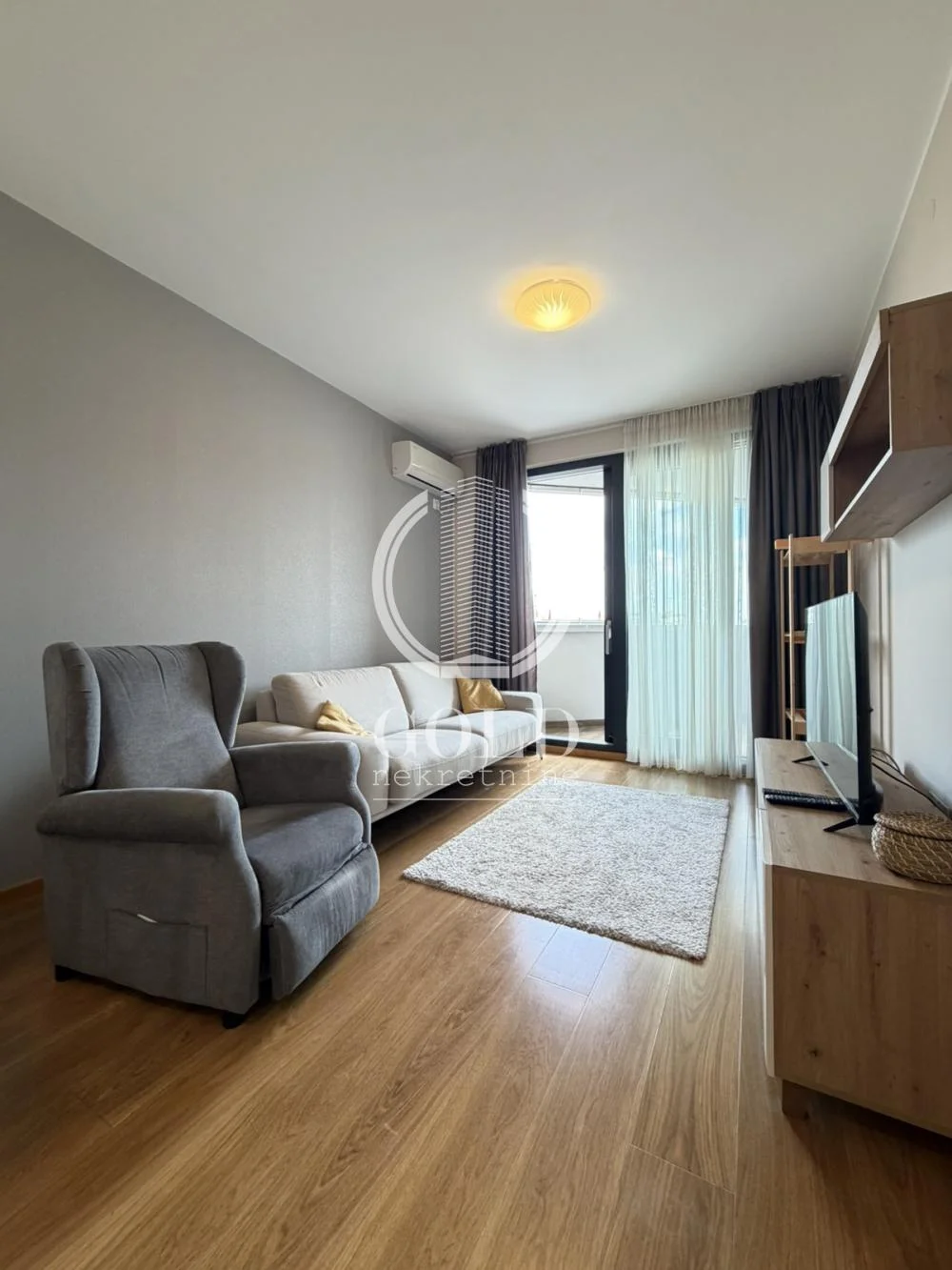 PUPIN’S PALACE - Two-room, 56m2, 800eur! ID#11959